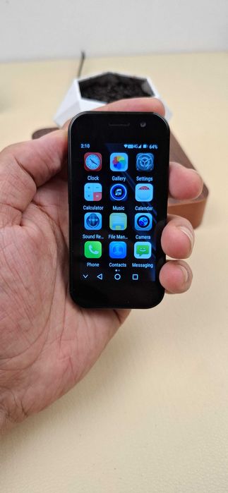 Cel mai mic smartphone din lume?