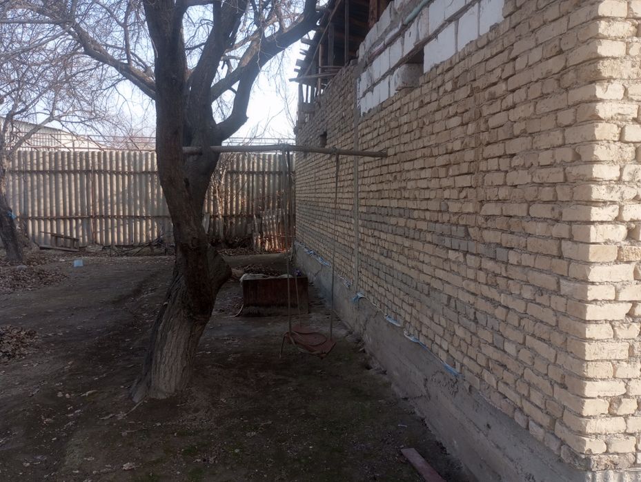 Курулиши туганланмаган.уй сотилади .12.сутик