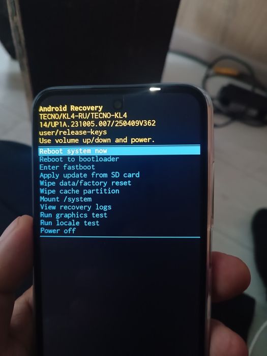Tecno spark go 1 на запчасти