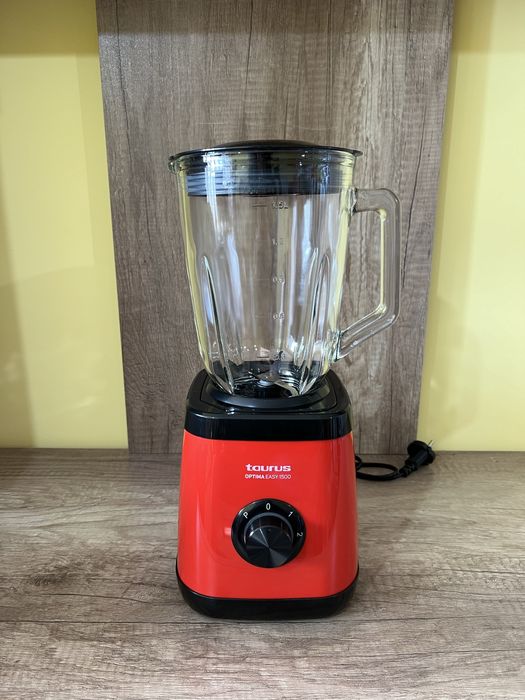 Блендери Taurus 1300 W и 1500 W, 1,5 Л стъклена кана, Турбо функция