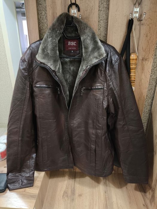 Продам мужскую кожанную куртку! Новая!