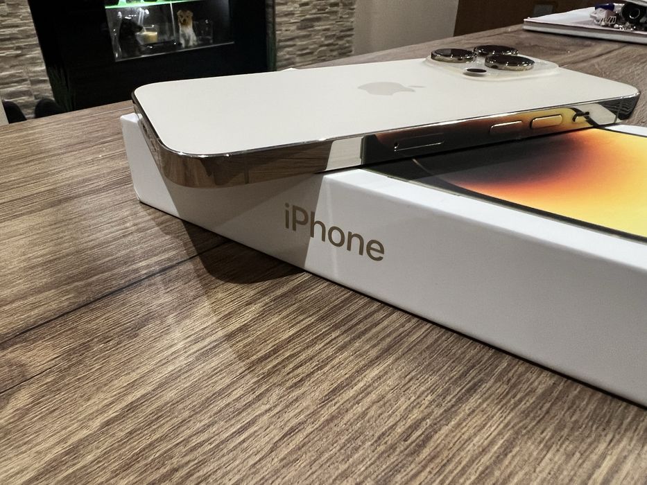 Iphone 14 pro gold