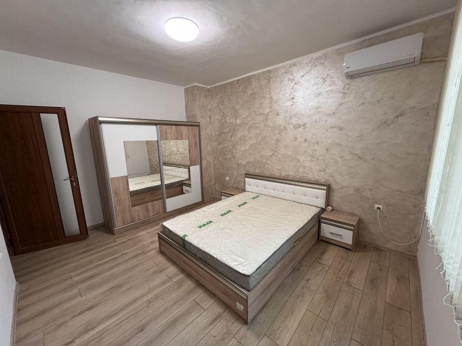 Дава се под наем Тристаен апартамент в Пловдив, Център - 76 кв.м за 612 € - Снимка #3