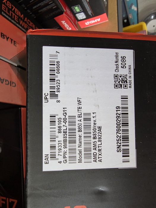 Placa de baza GIGABYTE X870 GAMING X WIFI7, AM5, DDR5, Wi-Fi, BT, ATX