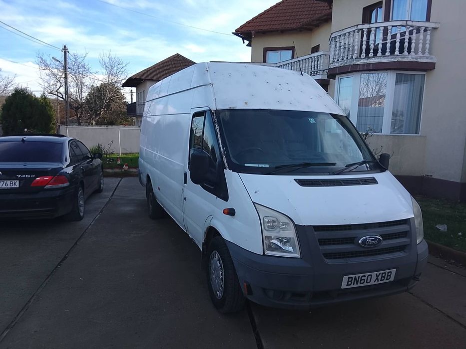 Ford Transit 2.4 Tdci 115cp / Manual 6+1/ 12.2010/ VOLAN DREAPTA