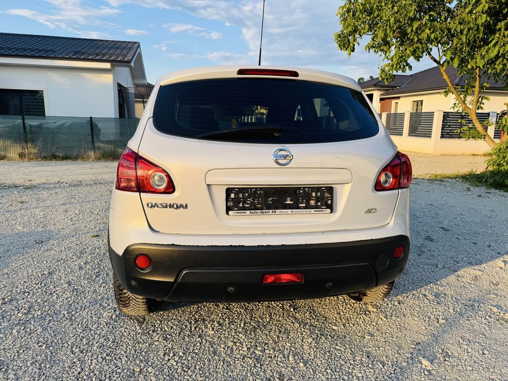 Nissan Qashqai 2.0 dci 150cp Navigatie