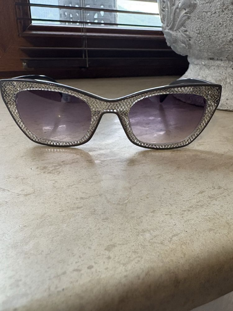 Дамски очила Guess