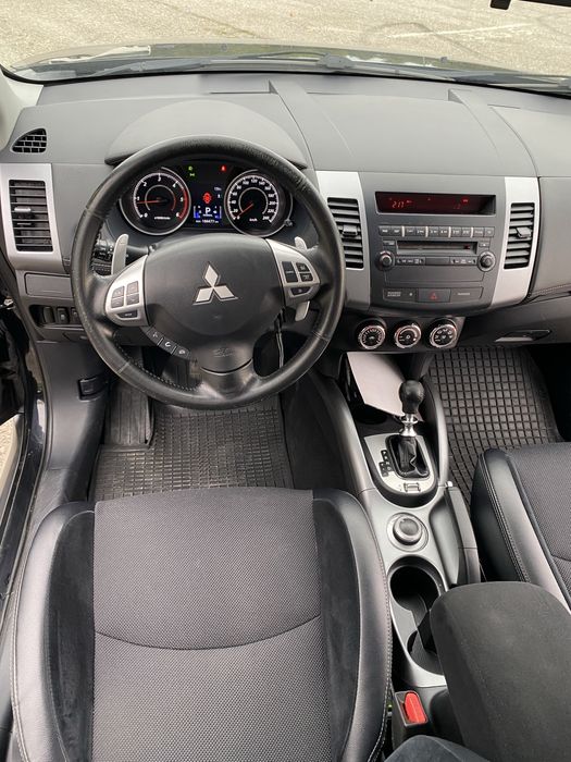 Mitsubishi outlander 2.2 d automata 4x4 primul proprietar