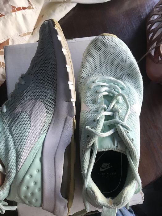 Дамски маратонки Nike