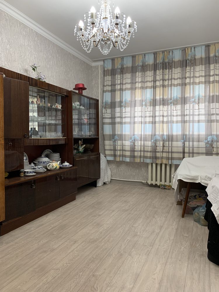 Продается на ул.Джаркурганской 3/2/2 с рем.и мебелью,2*6 балкон