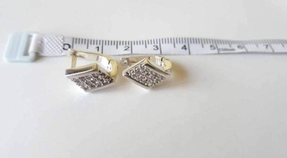 Cercei din argint de 925 cu pietre albe