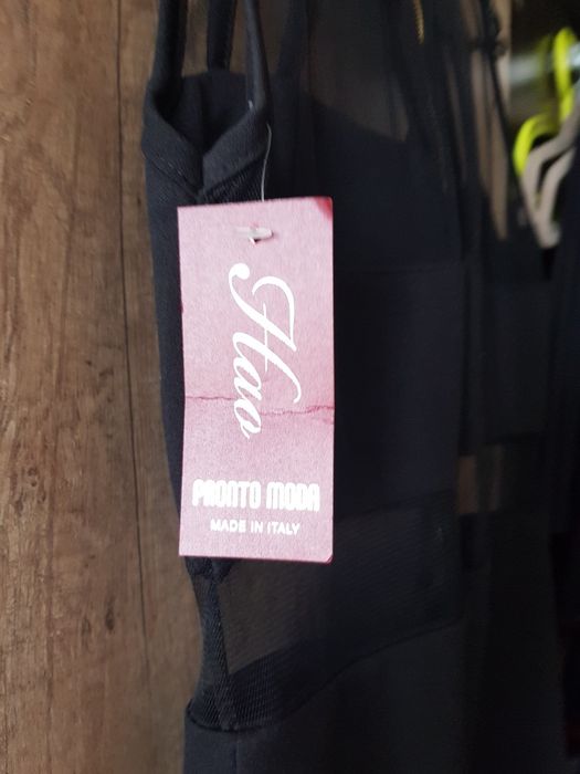 Нова официална рокля с етикет