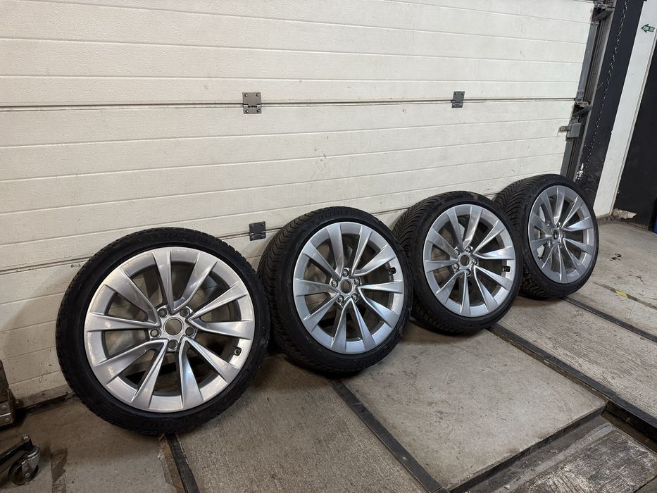 Jante Stiletto 19 inch pentru Tesla Model 3