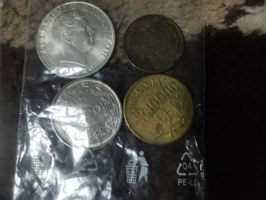 Bancnote si monede vechi