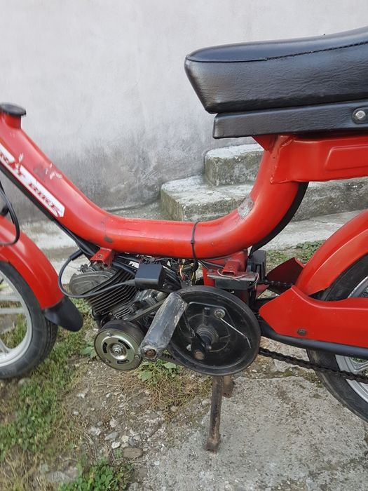 Scuter cu pedale