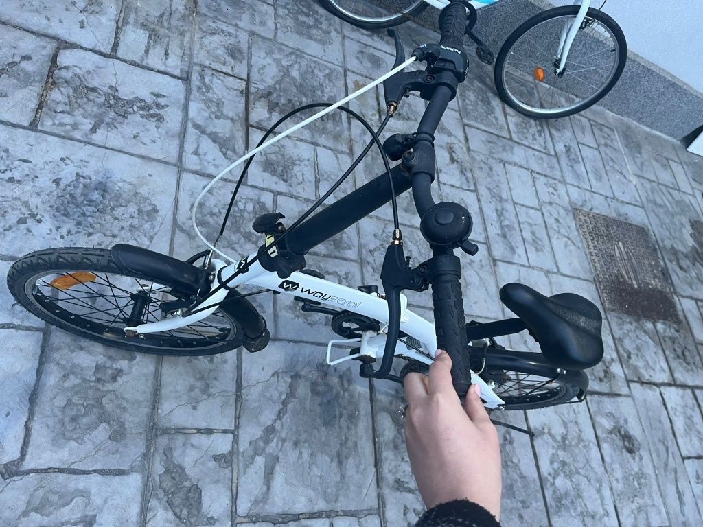 Vând 2 biciclete(și la bucata)în total 400