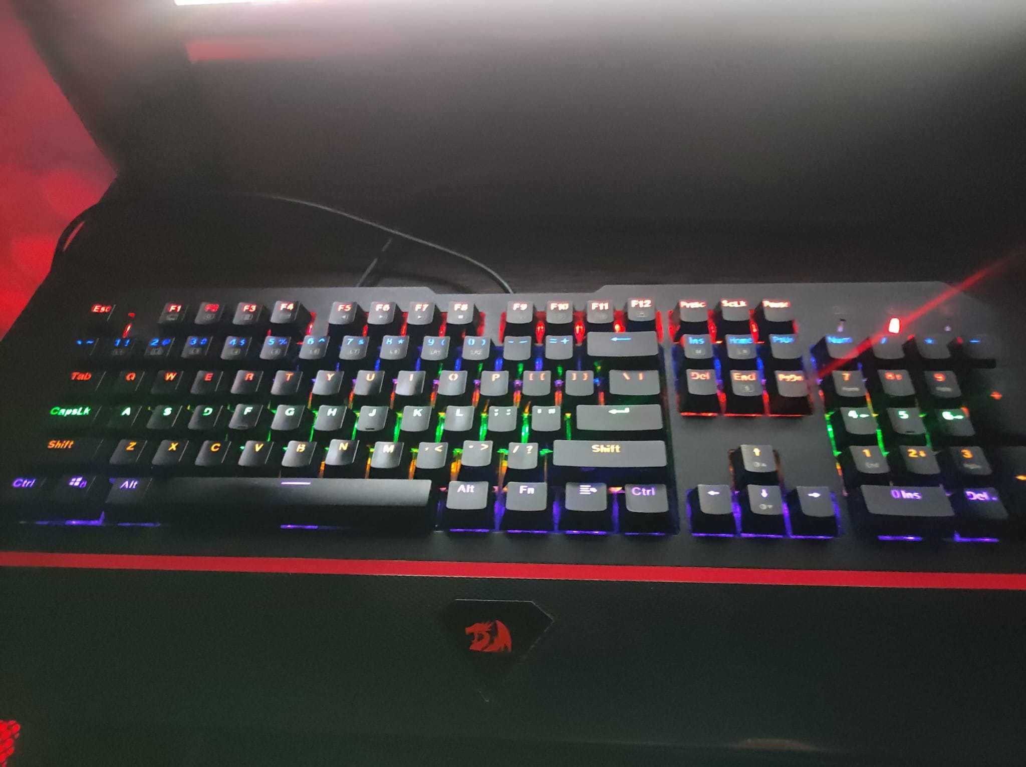 Tastatura mecanica gaming Redragon Andromeda Rainbow LED