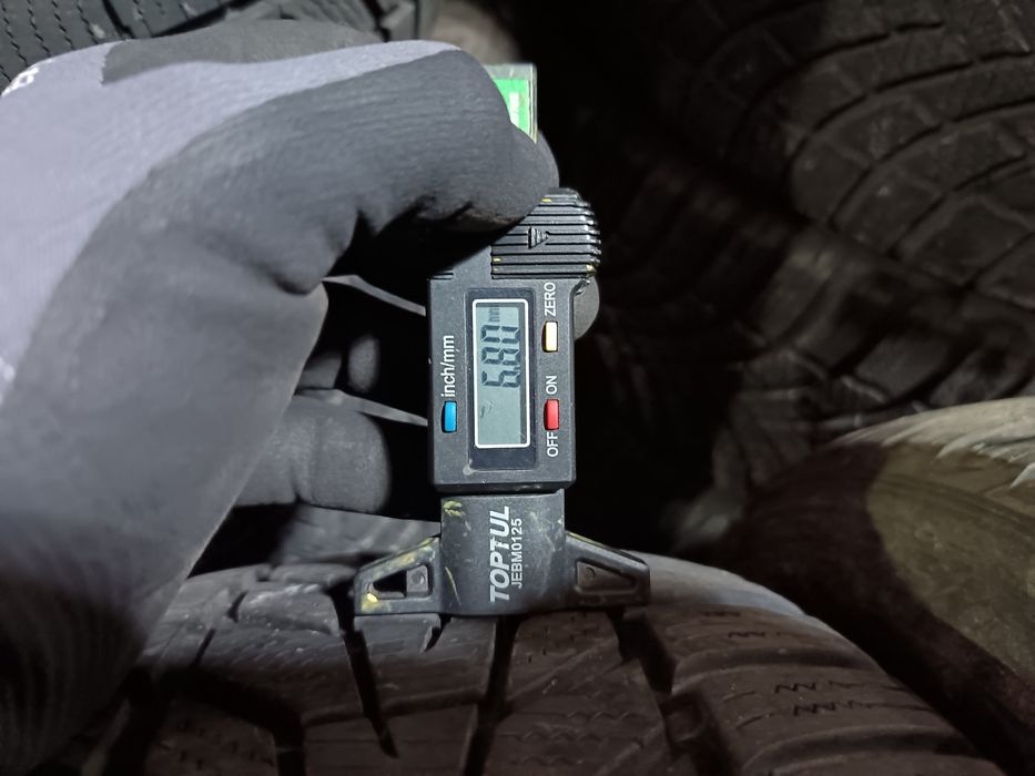 Anvelope MS iarna 215 55 18 hankook 2021 6. 5mm