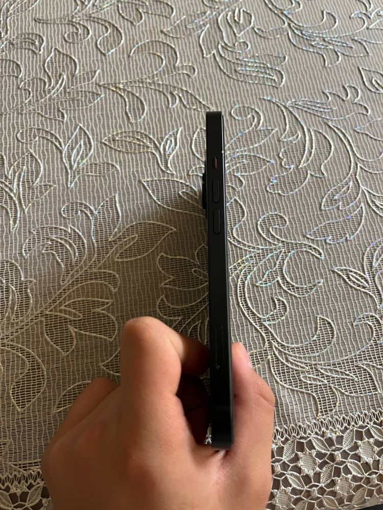 Iphone 13 б/у идеал