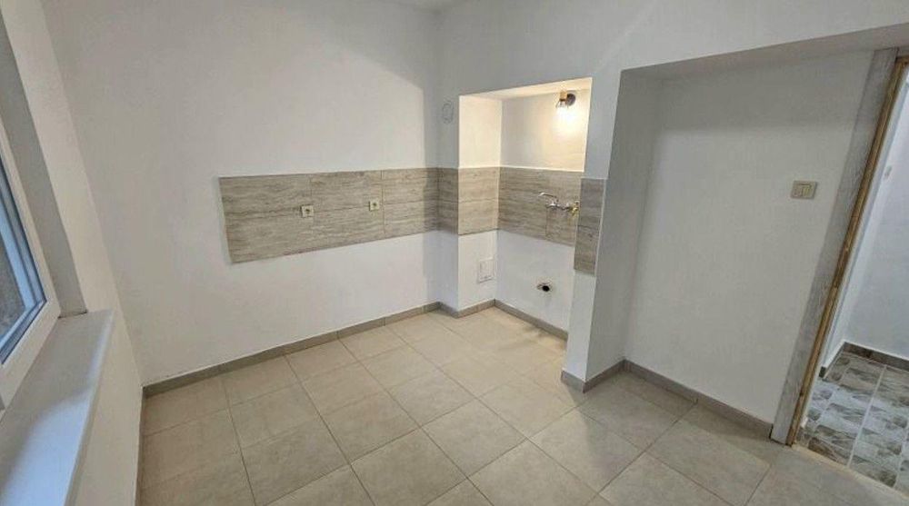 Дава се под наем Двустаен апартамент в София, Иван Вазов - 60 кв.м за 497.25 € - Снимка #3