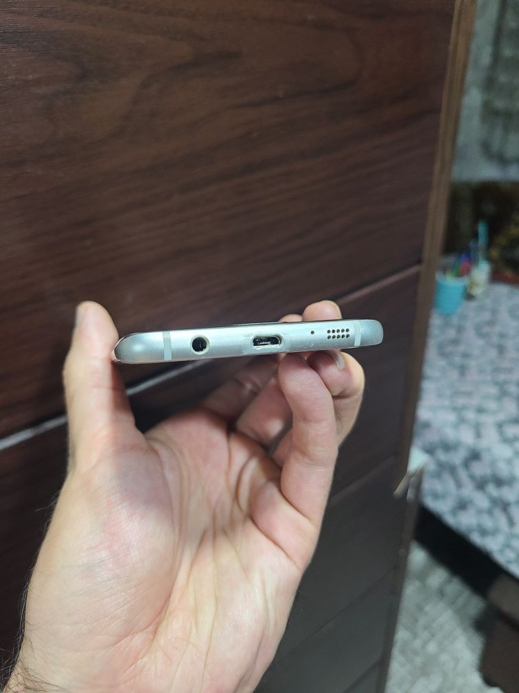 Samsung S7 edge silver