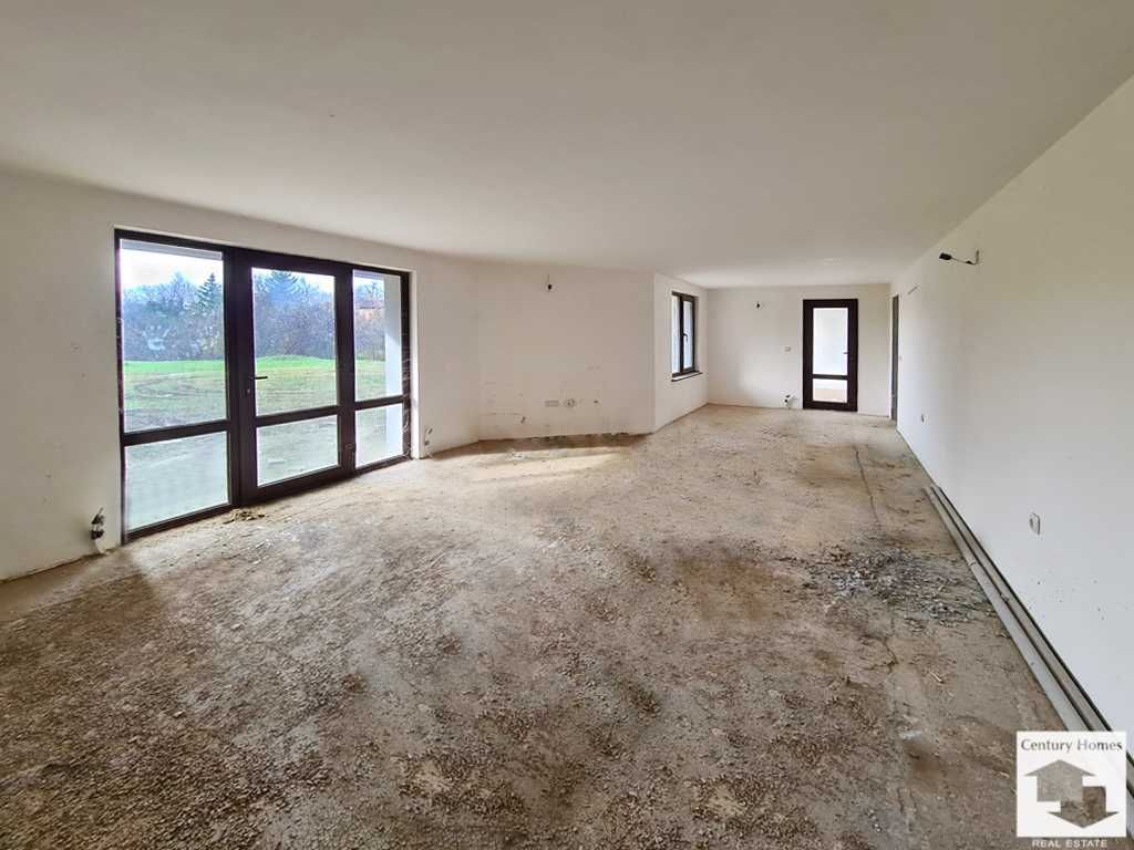 Продава се Къща в с. Велчево, Област Велико Търново - 260 кв.м за 848 €/кв.м - Снимка #22