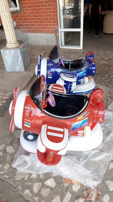 Angliya bayroqlik va samaliyot  poezdlar