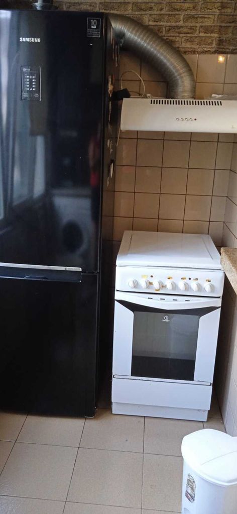 Дава се под наем Двустаен апартамент в Перник, Изток - 66 кв.м за 357 € - Снимка #9