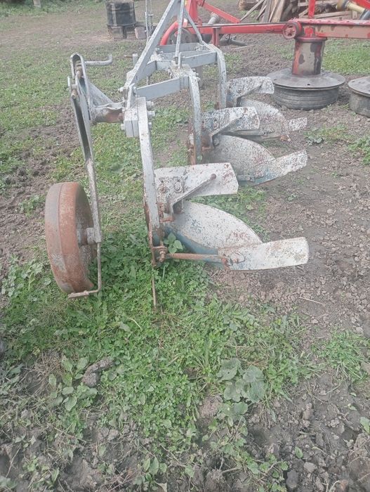 Plug de vânzare.
