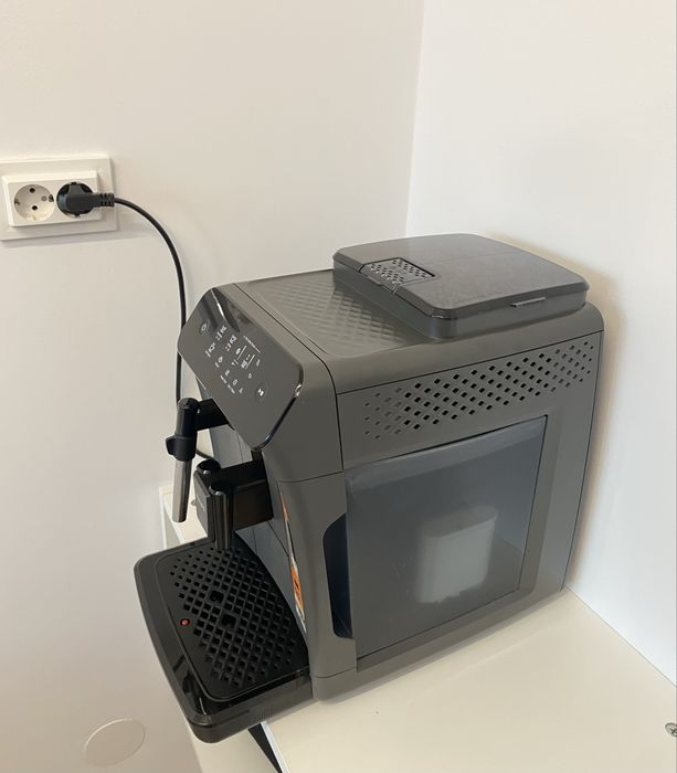 Espressor automat Philips 800 Series (EP0824) - ca nou