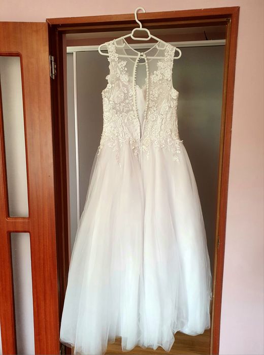 Vand rochie de mireasa