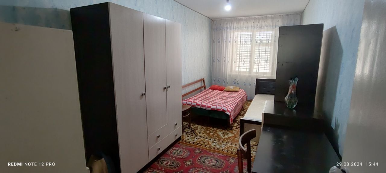 Продаётся 2-ух комнатная квартира в г.Наманган, 5 микрорайон, вагон