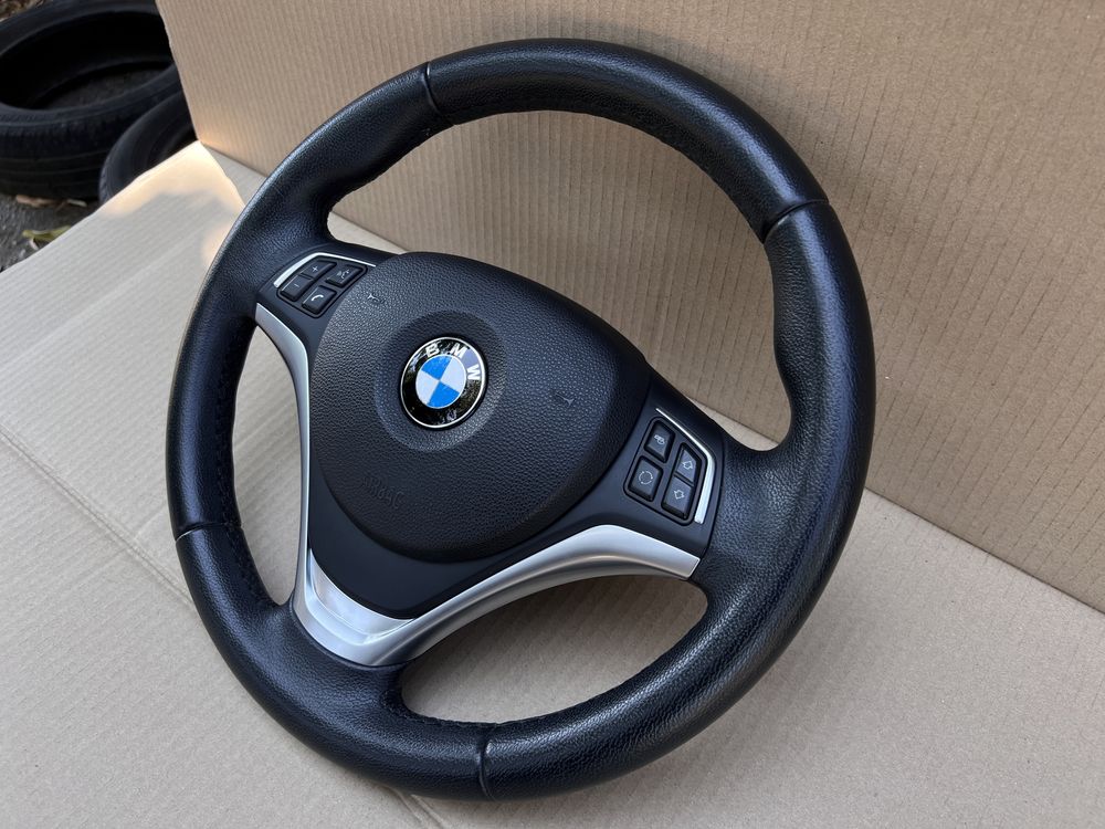 Bmw e90,e91,e87,X1 Exclusive волан в перфектно състояние.