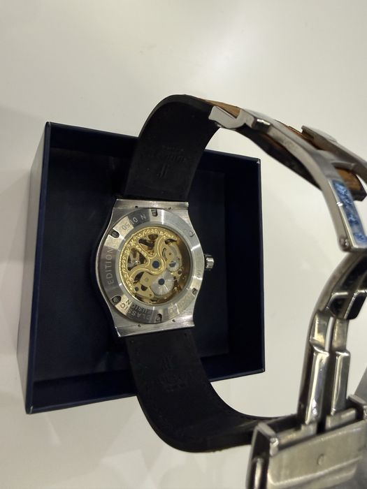 Мъжки часовник Hublot