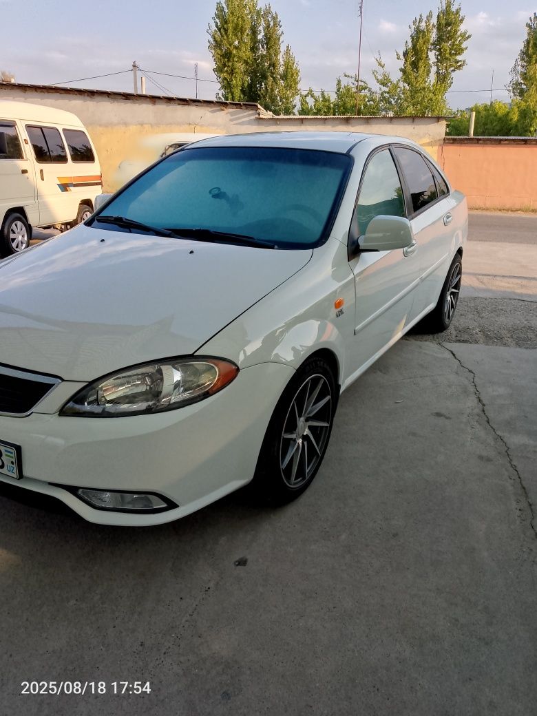 Lacetti Gentra qilingan