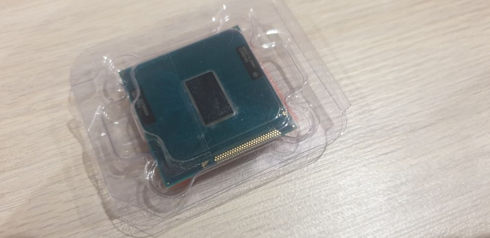DDR4 4gb + Intel Core i3 3110m + DDR3 2gb
