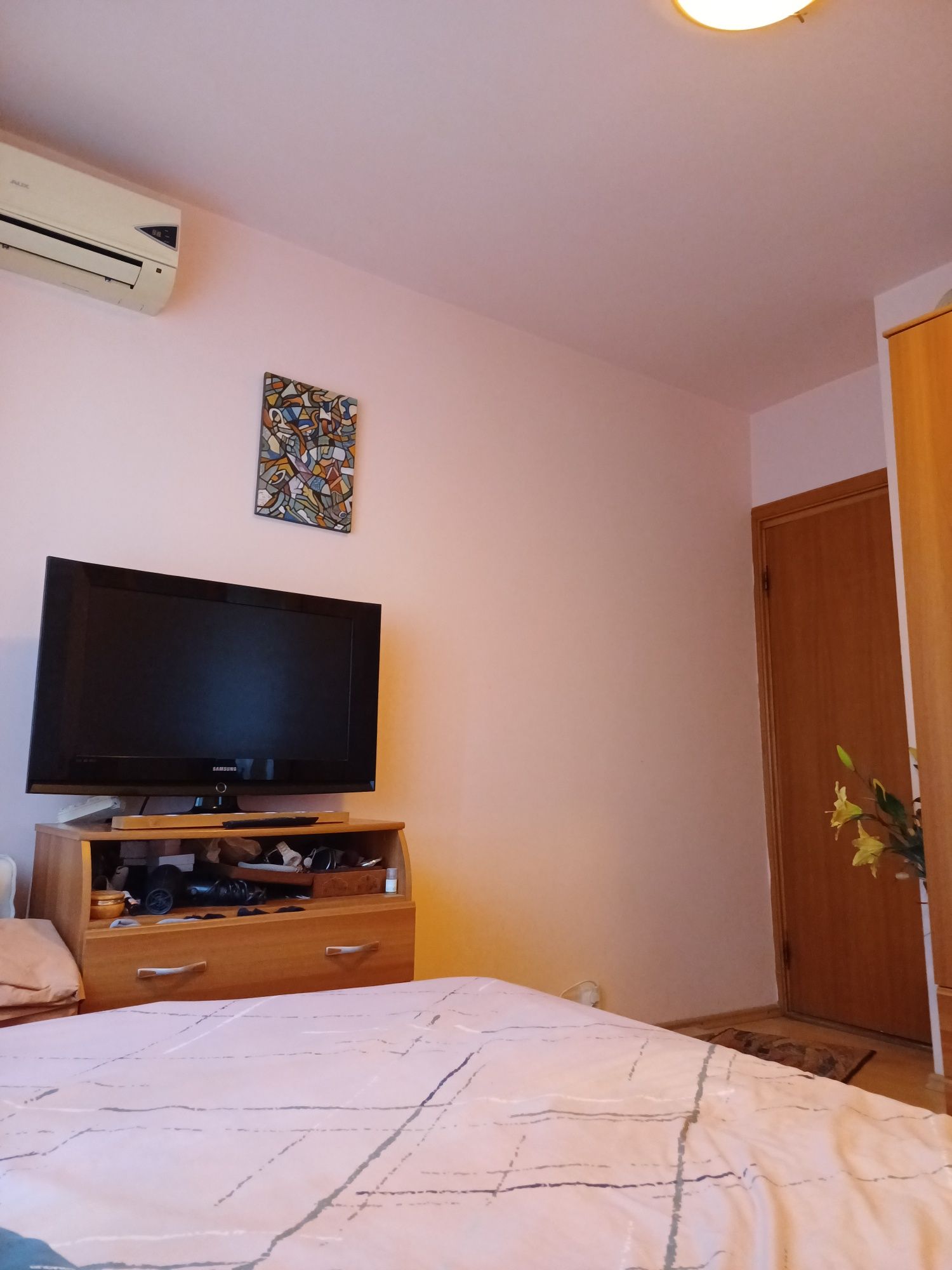 Vând apartament "la cheie", zona Păltiniș, 3 camere