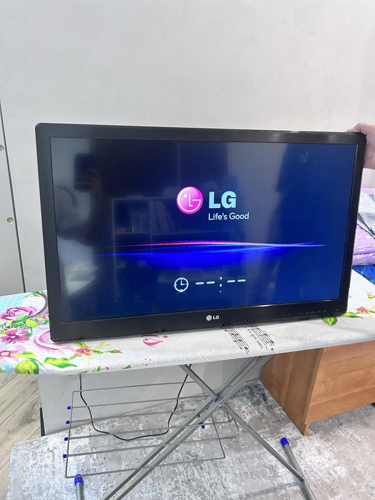 Телевизор LG продам