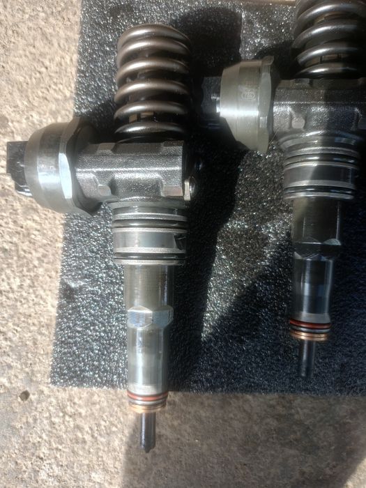 Injectoare golf 5 70 de Lei Buc