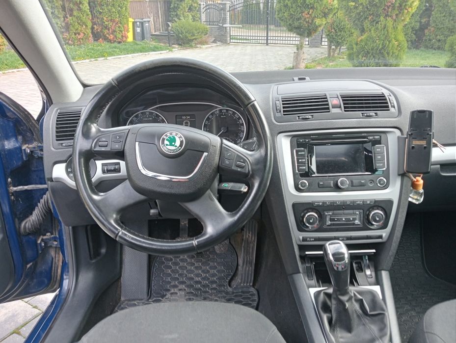 Vând skoda octavia 2013