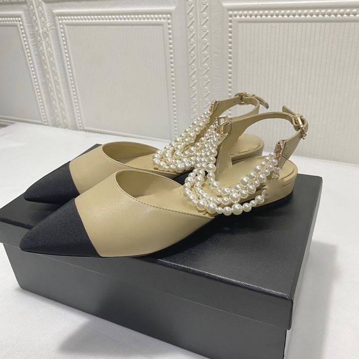 Бежови обувки пантофки с перли Шанел беж Chanel балеринки
