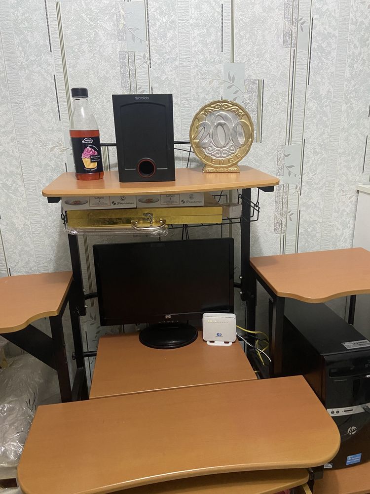 Компьютерный стол