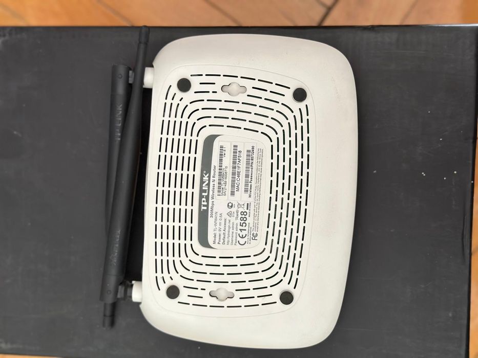 Router wireless TP-LINK TLWR740N 

Compatibil c