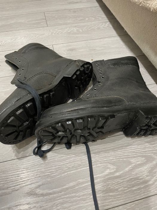 Vând bocanci barbati, noi, impecabili sau schimb