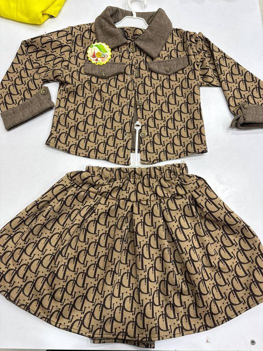 Hamyonbop narxlarda ayollar va bolalar kiyimlari