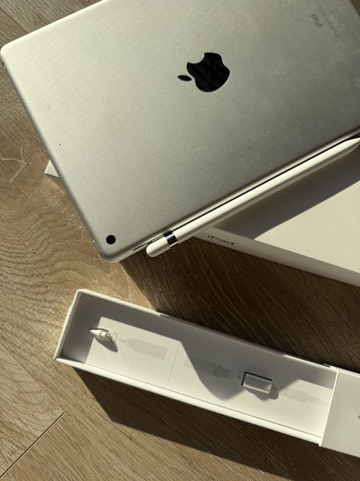 ipad 9th gen, 10’2 (2020)