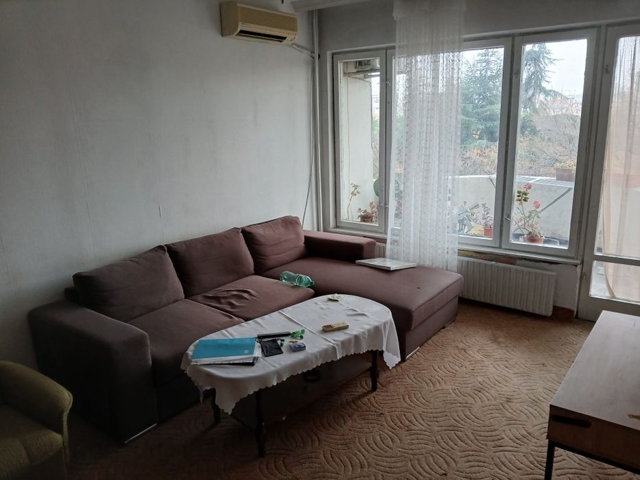 Тристаен апартамент Пловдив кв. Кършиякаа