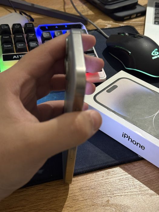 Iphone 15 pro ideall 515$