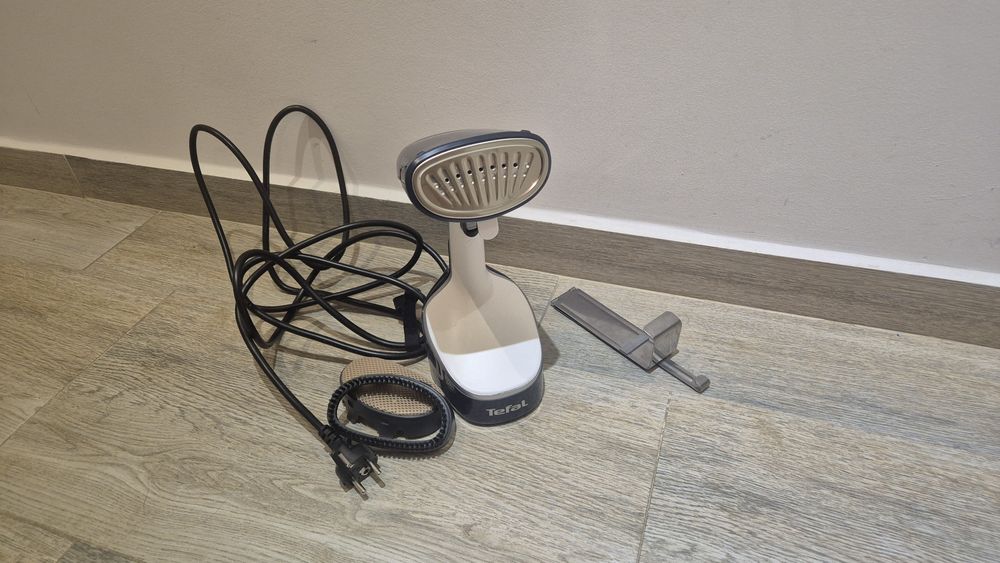 Vand fier calcat vertical Tefal Acess Stream