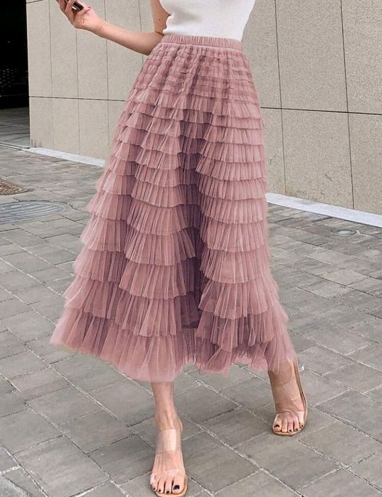 Розова дълга пола